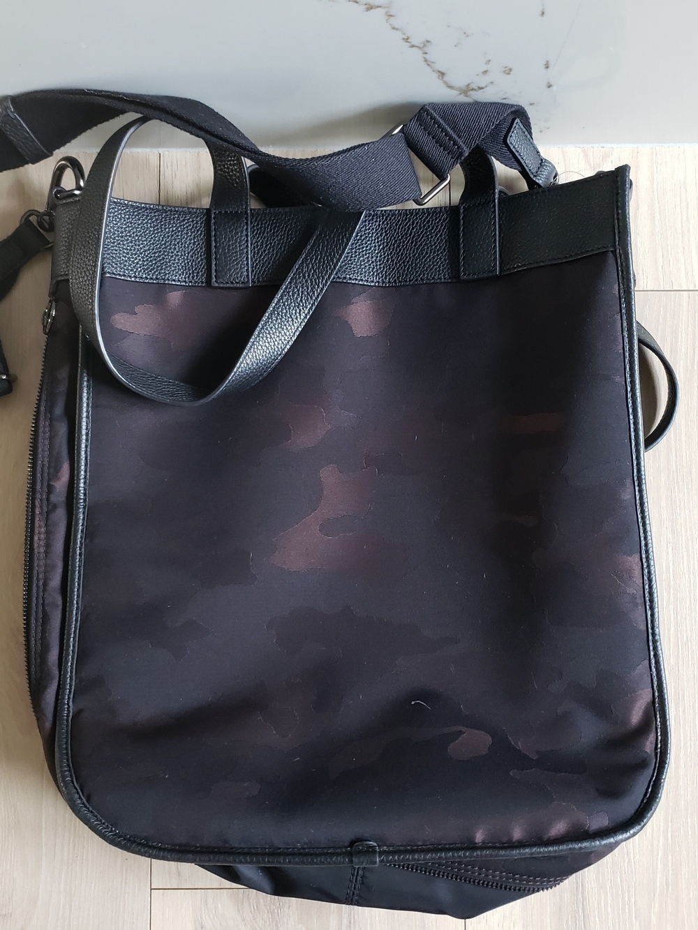Lululemon Now And Always Tote Mini 8L Heritage Camo Jacquard Max Black Bag - Picture 4 of 12